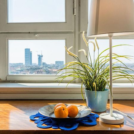 Skyline View Biancamano 1 Bdr With Balcony By Rentopolis Mailand Exterior foto